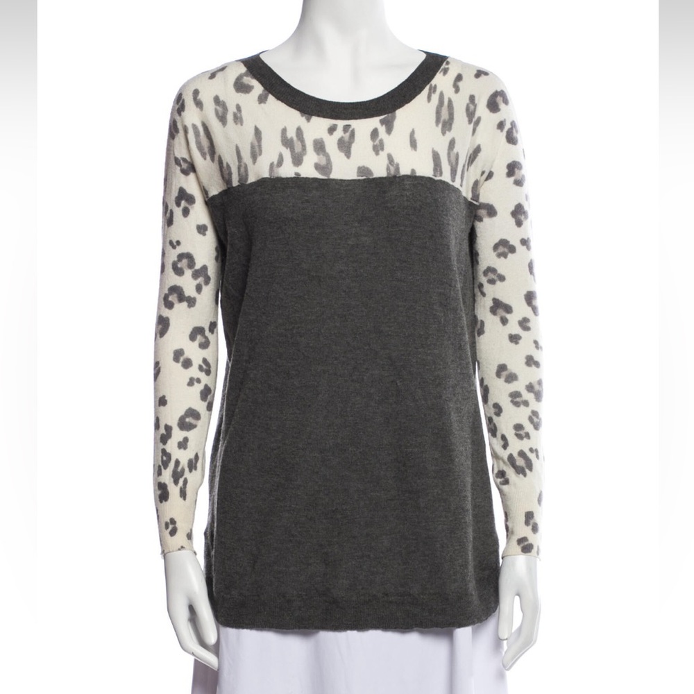 Rebecca Taylor Women’s XS sweater in Grey leopard print